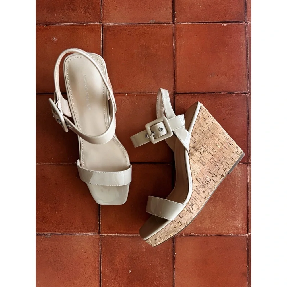 Sz 8.5M Marc Fisher Lukey Open Toe Cork Wedge Sandals In Malted Milk NWOB